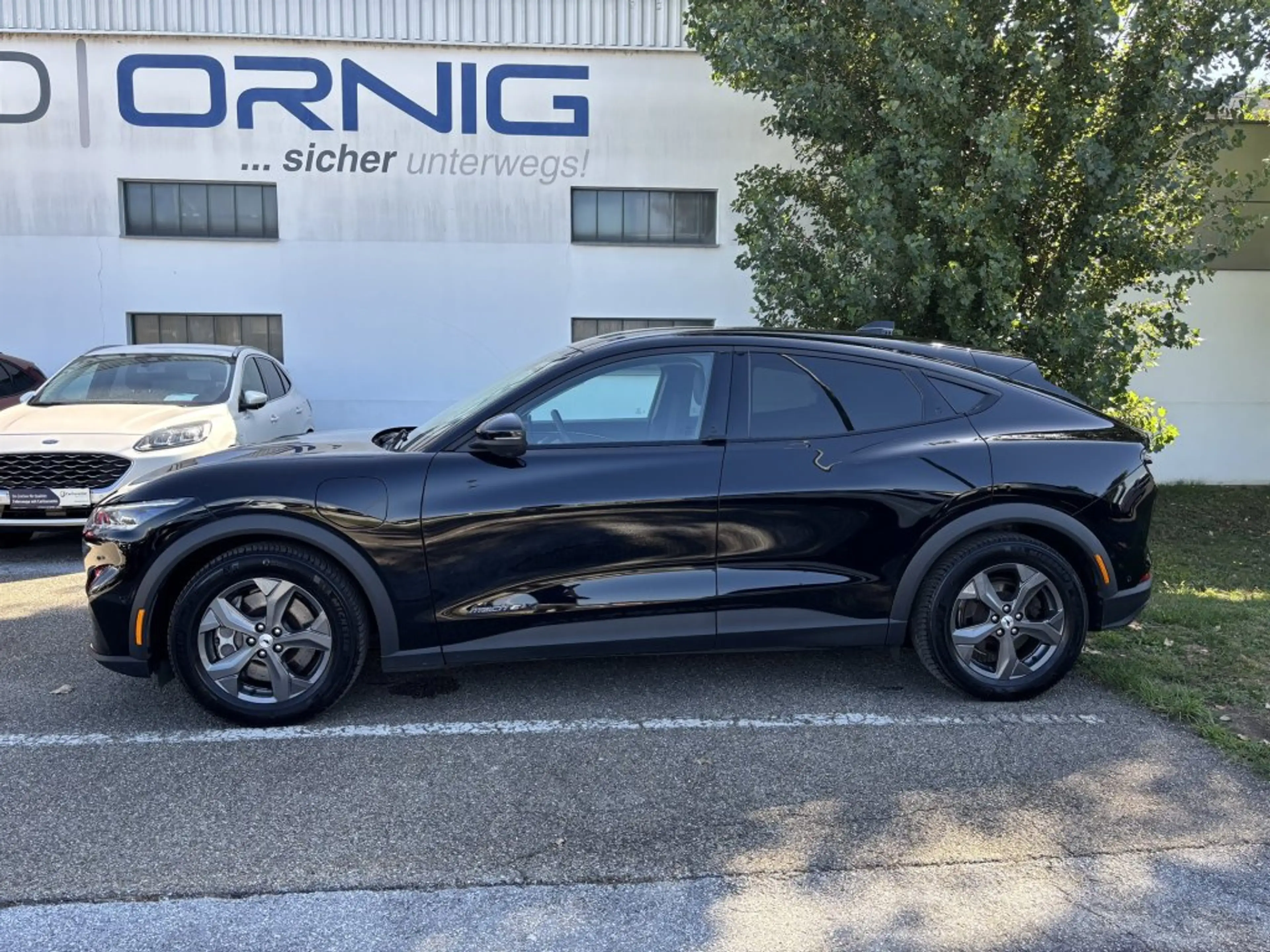Ford Mustang Mach-E MUSTANG MACH E BASE, 98KWH, 285PS, RWD — photo 3