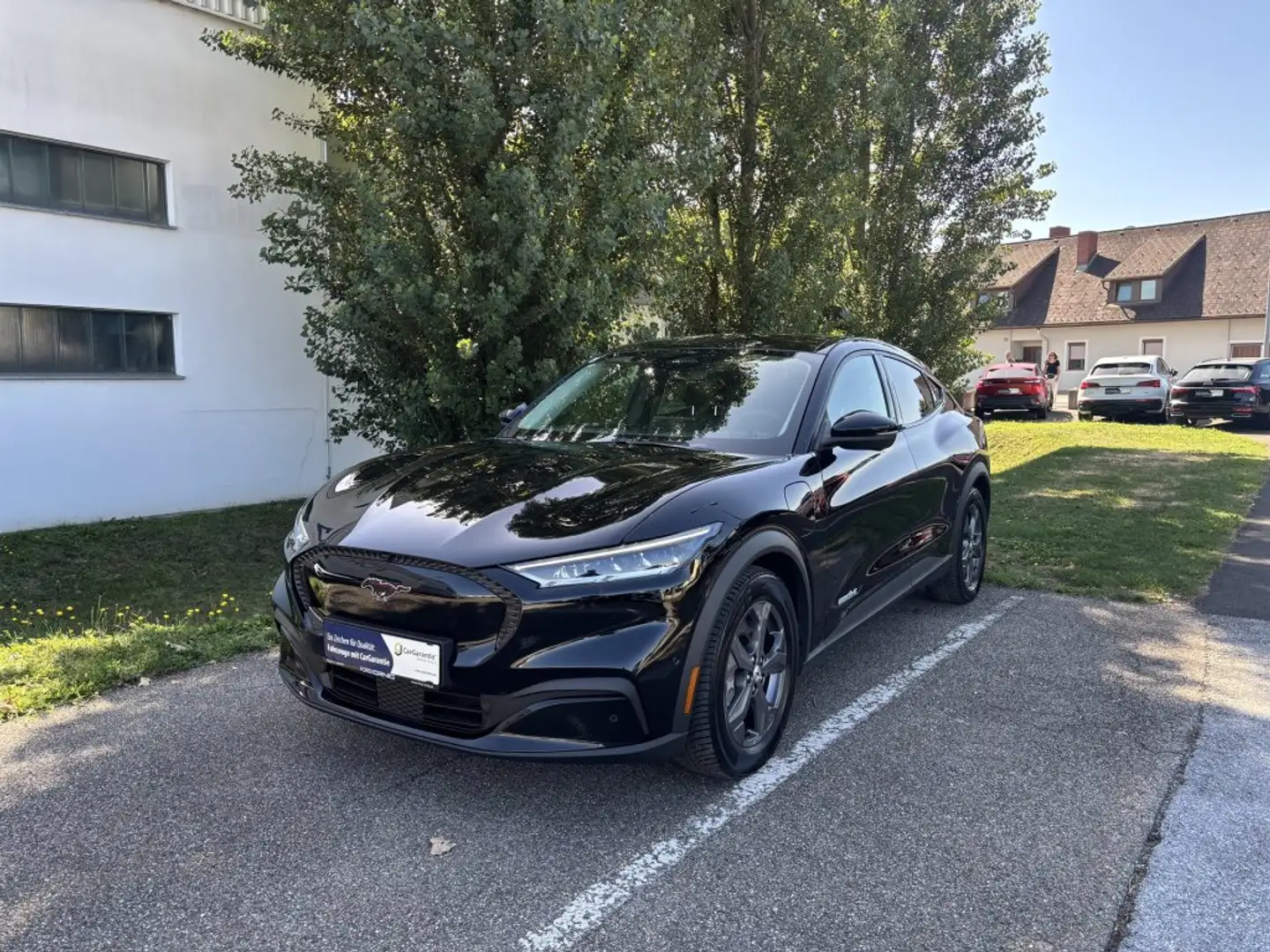 Ford Mustang Mach-E Extended Range 78kWh 285PS, RWD Schwarz - 1