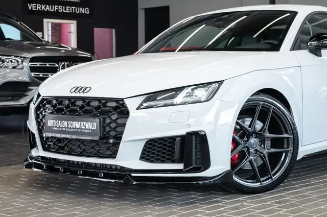Audi TTS view 3