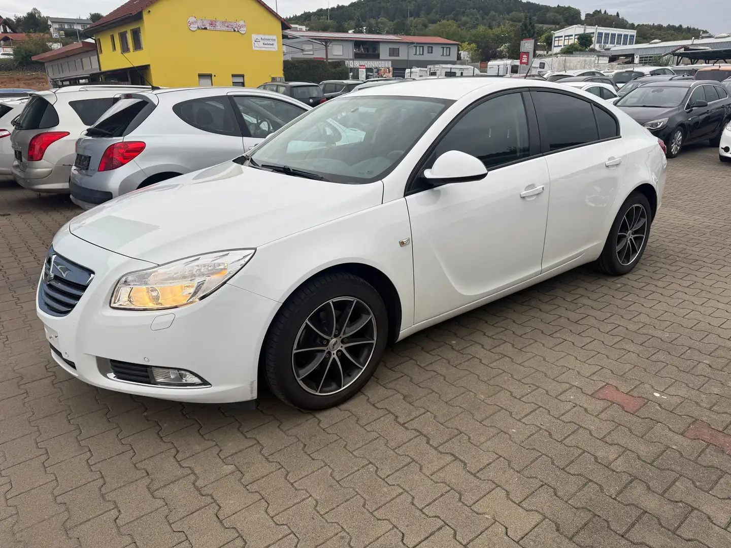 Opel Insignia Selection Weiß - 2