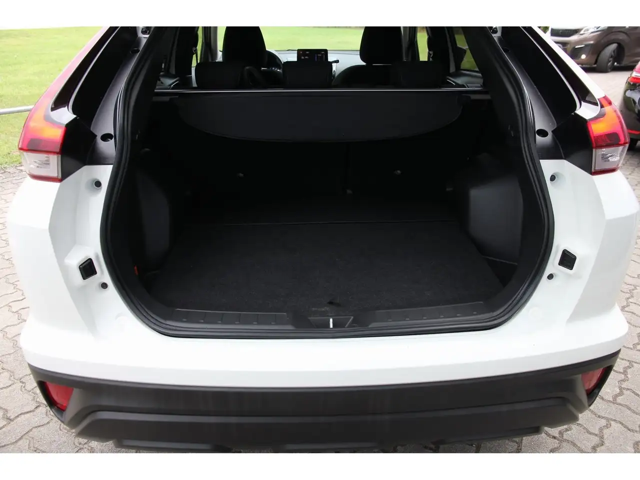 Mitsubishi Eclipse Cross Basis Hybrid 4WD Klima SHZ RFK App, миниатюра 7