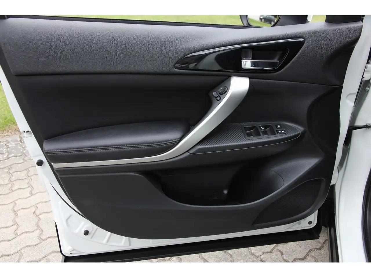 Mitsubishi Eclipse Cross Basis Hybrid 4WD Klima SHZ RFK App, миниатюра 11