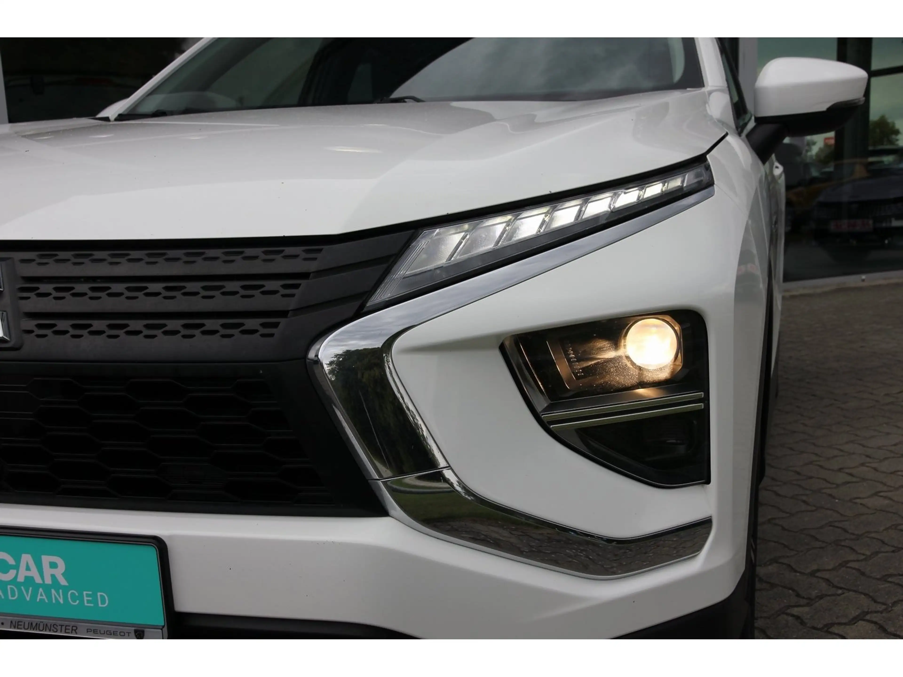 Mitsubishi Eclipse Cross Basis Hybrid 4WD Klima SHZ RFK App — photo 4