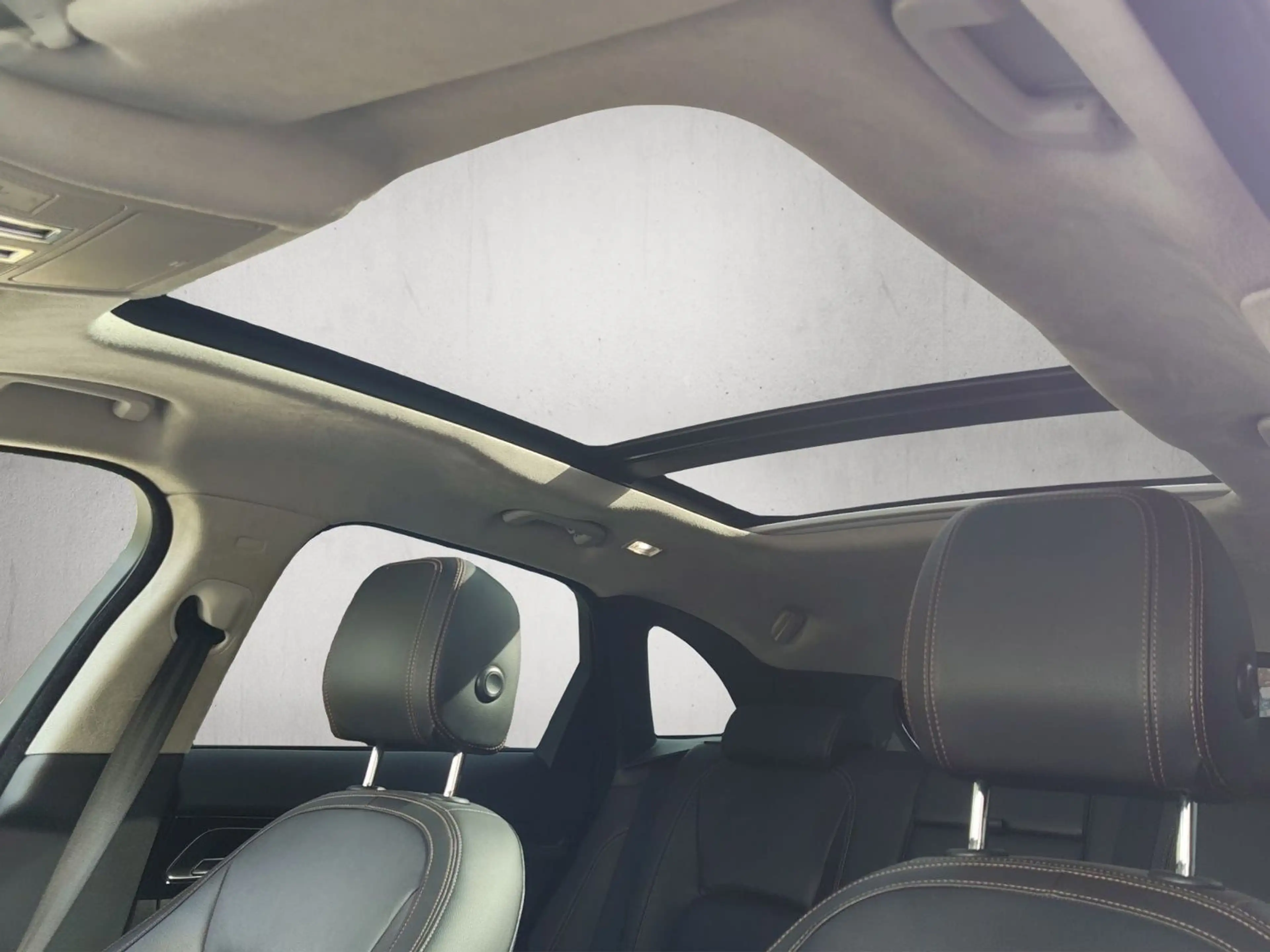 Jaguar F-Pace 3.0d Prestige AWD*Allrad*Navi*Leder*AHK*P — photo 14