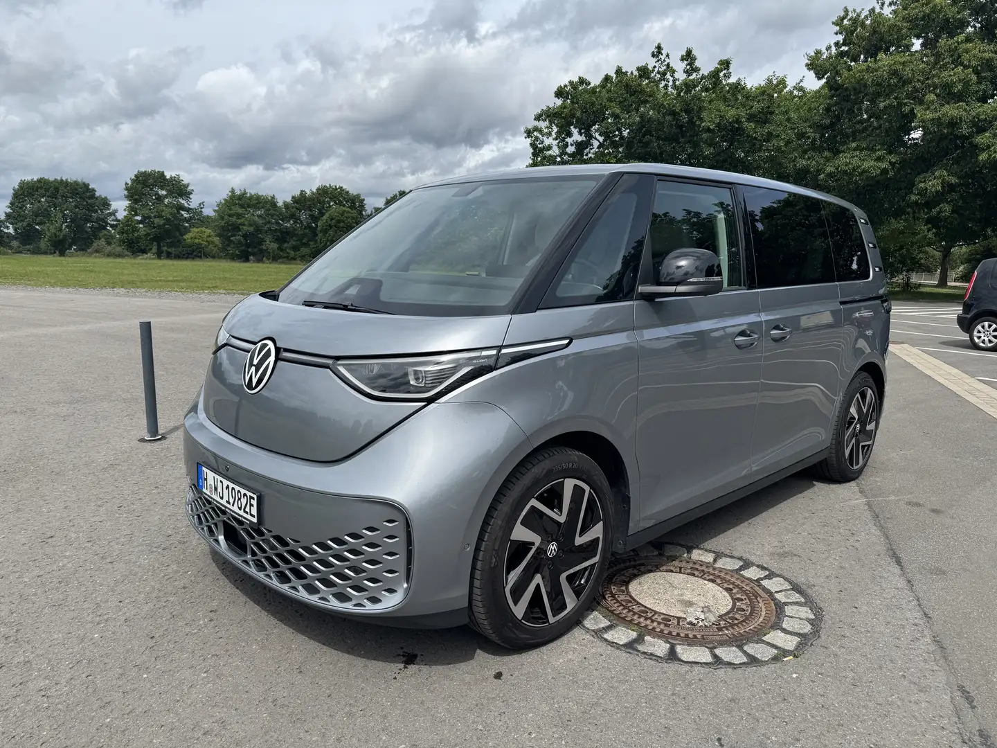 Volkswagen ID. Buzz Pro Сірий - 1