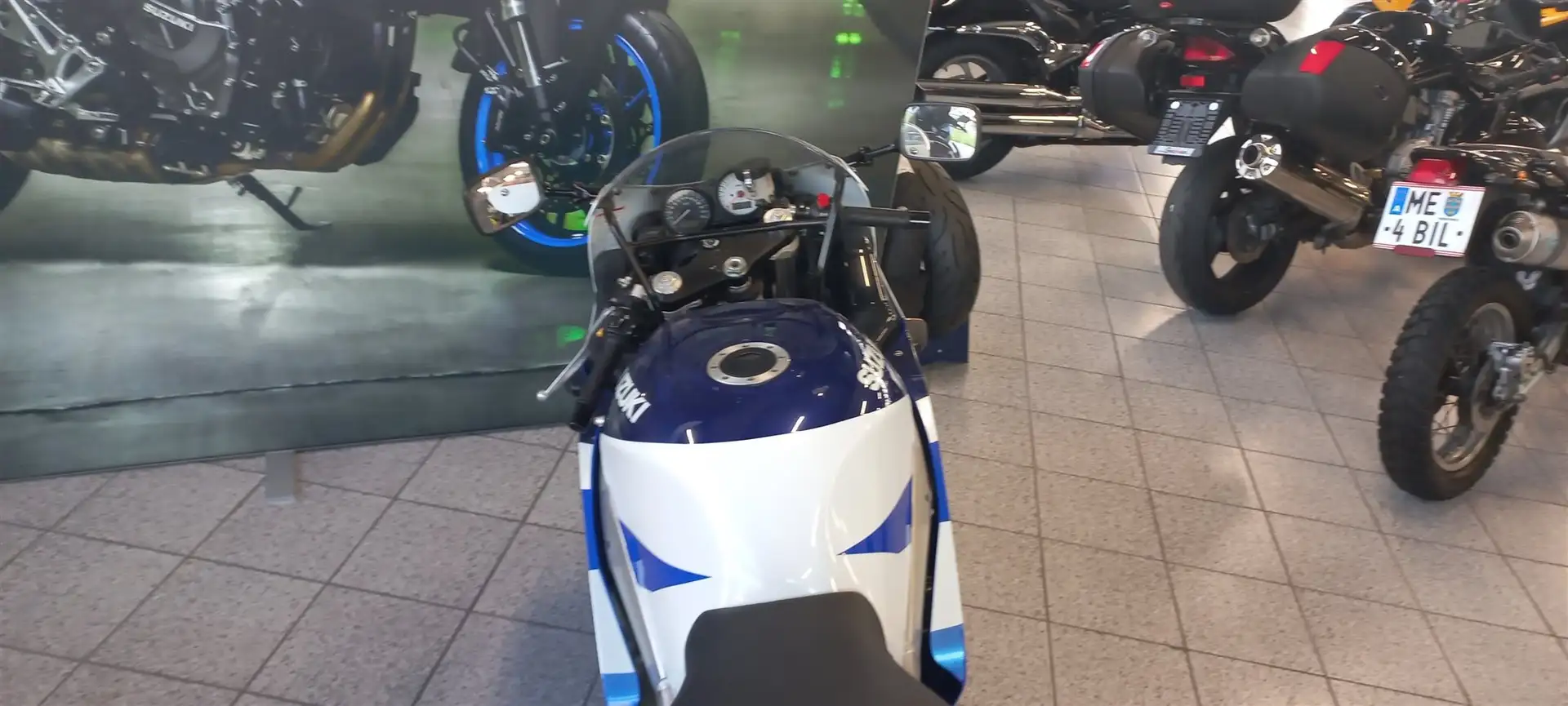 Suzuki GSX-R 600 Blanc - 2