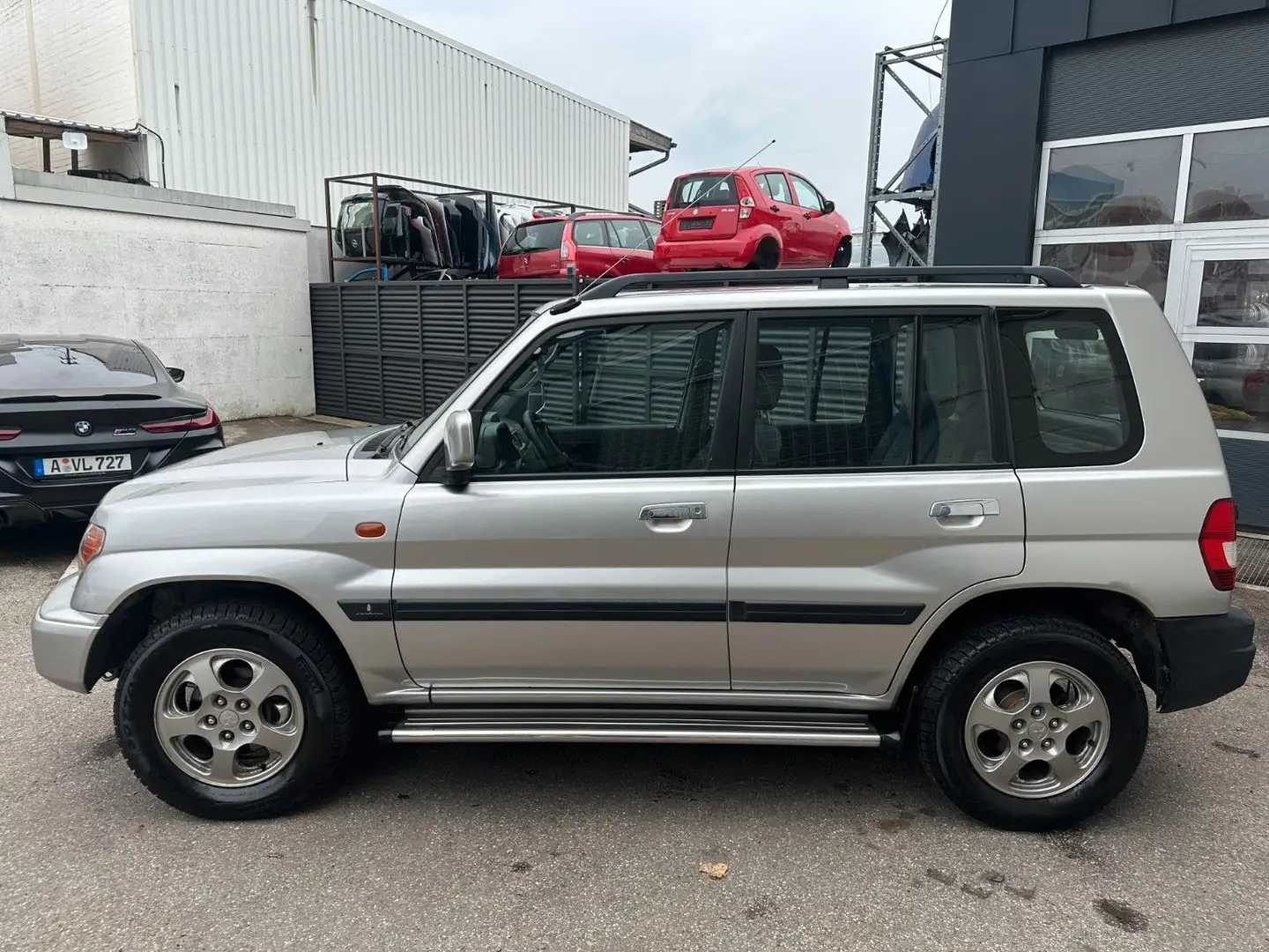 Mitsubishi Pajero 2,0 GDI Intense * HU & AU neu*Webasto Silber - 2