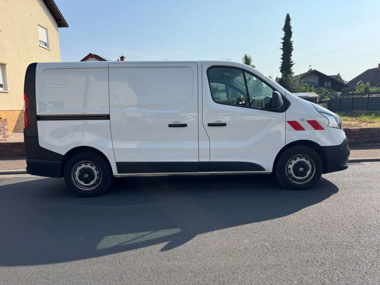 Renault Trafic Kasten L1H1 2,7t Komfort Werkstatt+120PS Wit - 2