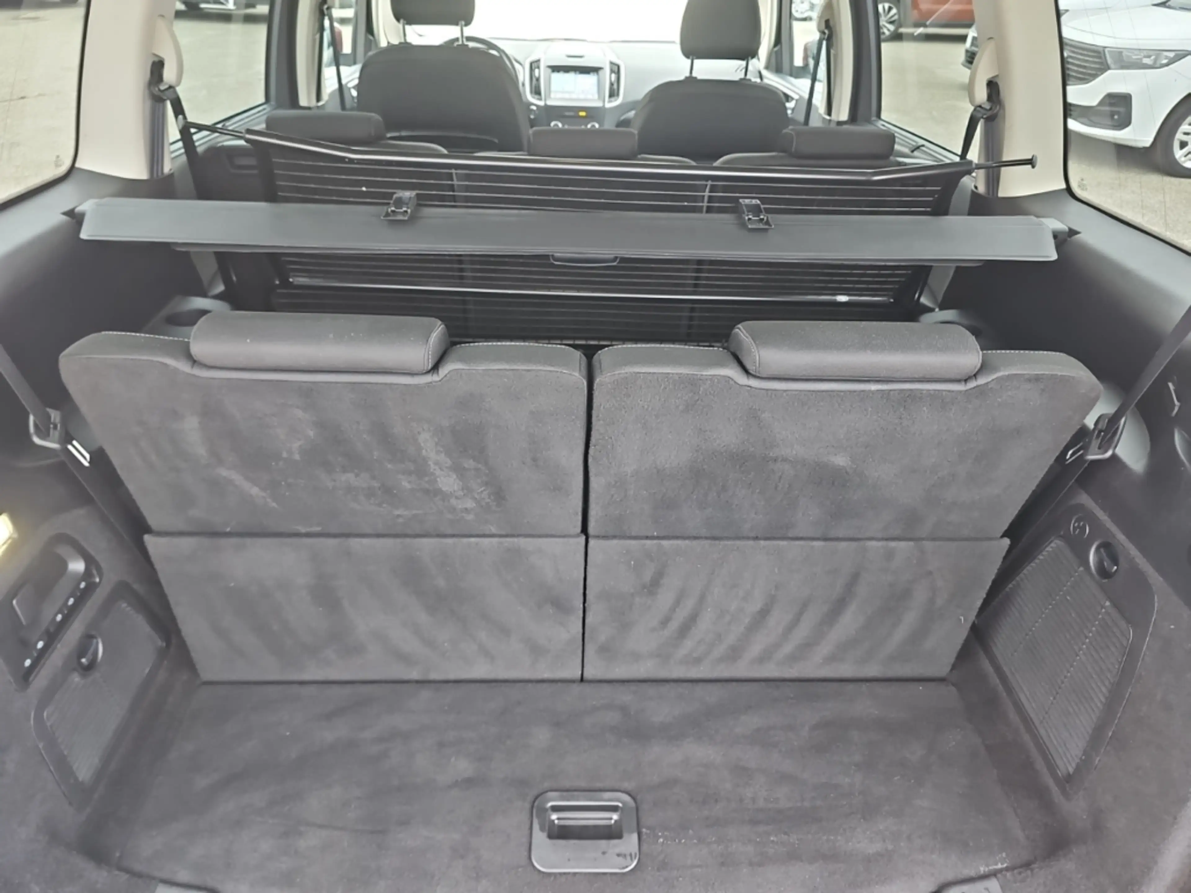 Ford Galaxy Titanium 7-Sitz NAV Autom AHK Klimaaut RFK CD FSE — photo 15