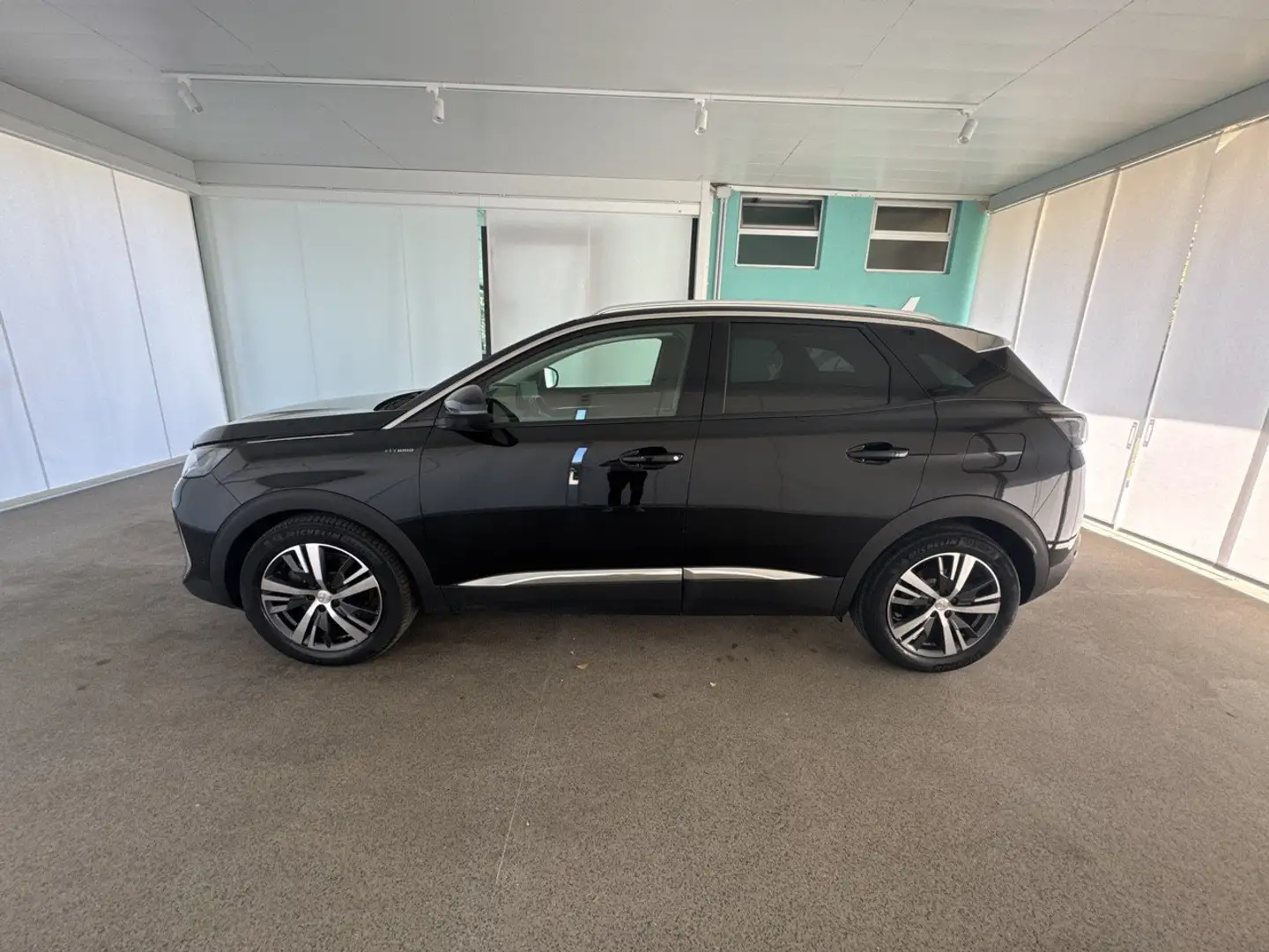 Peugeot 3008 Hybrid 225 e-EAT8 Allure Pack Nero - 2
