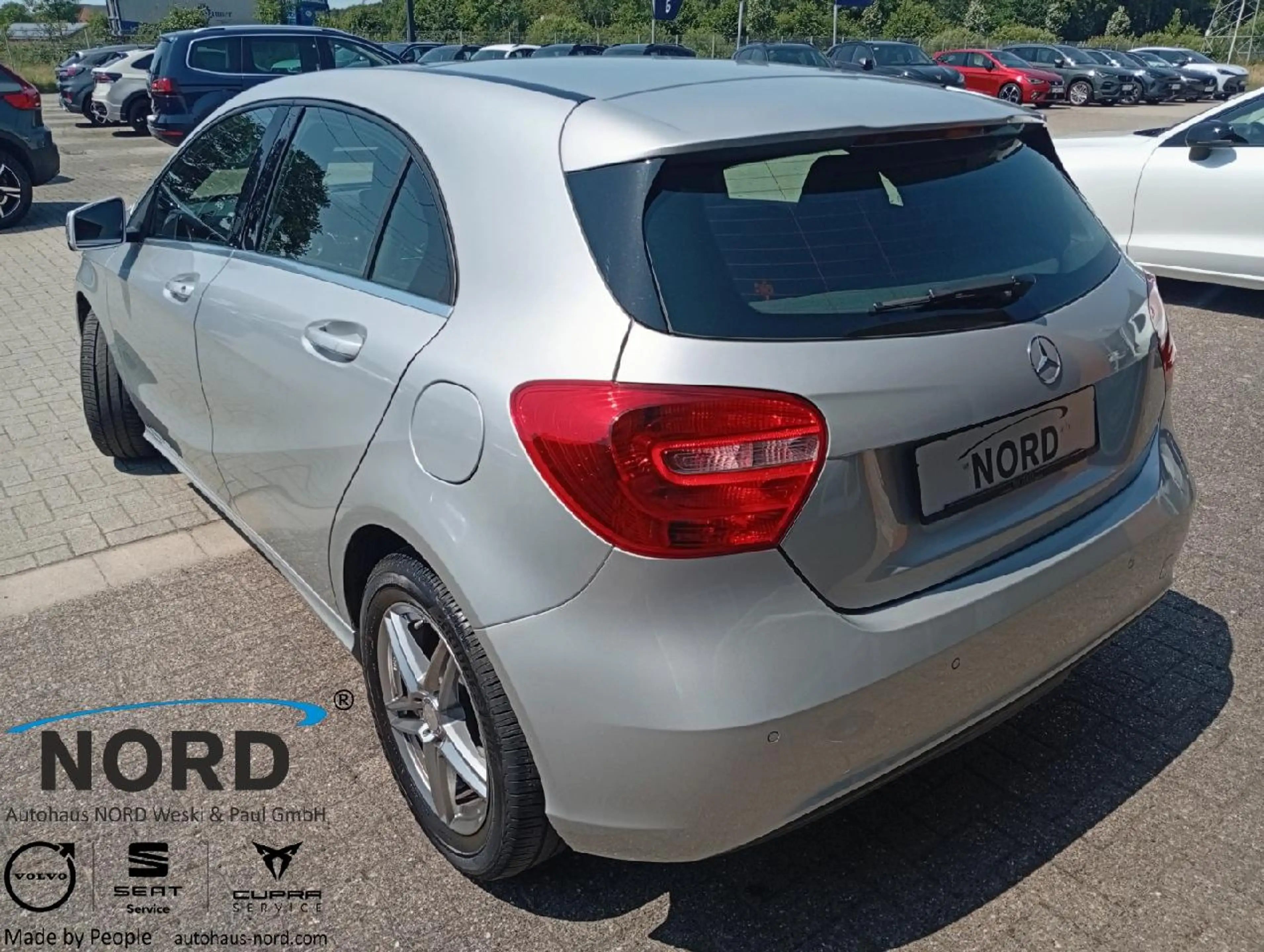Mercedes-Benz A 180 A 180 BlueEfficiency Pano Dach — photo 6