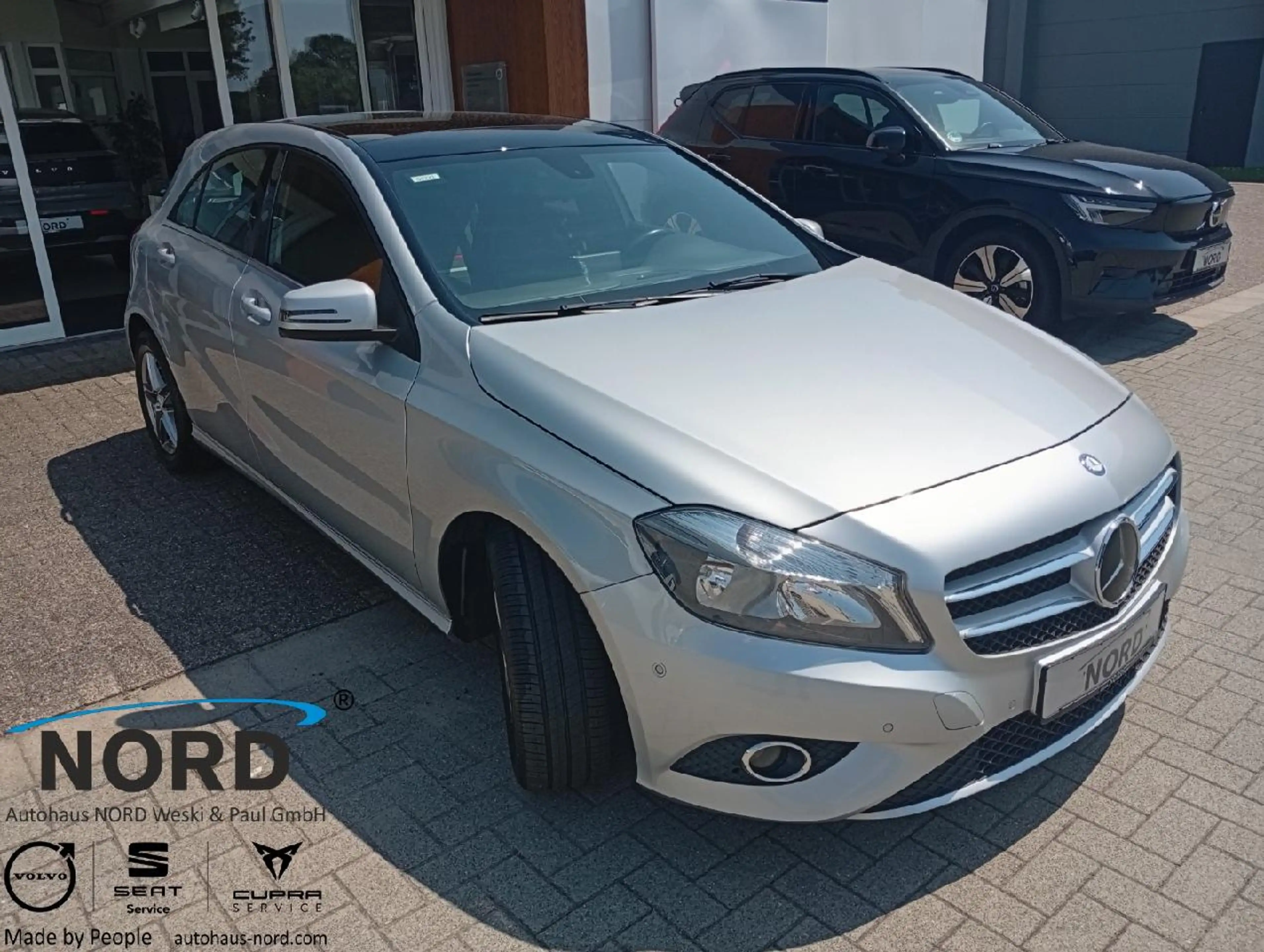 Mercedes-Benz A 180 A 180 BlueEfficiency Pano Dach — photo 3