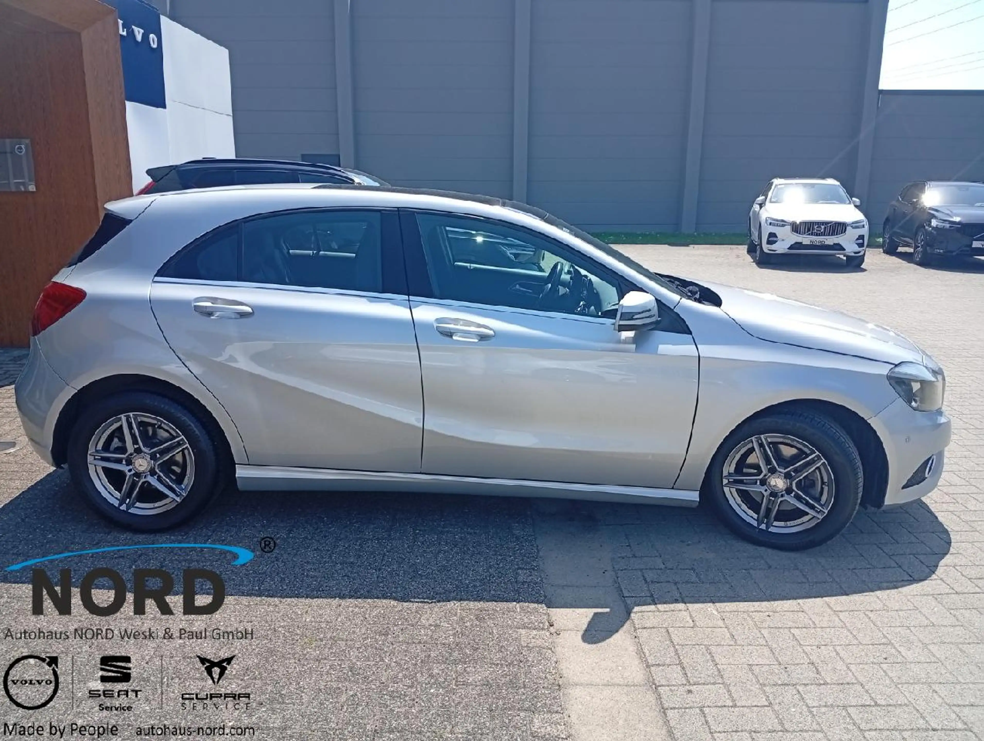 Mercedes-Benz A 180 A 180 BlueEfficiency Pano Dach — photo 4