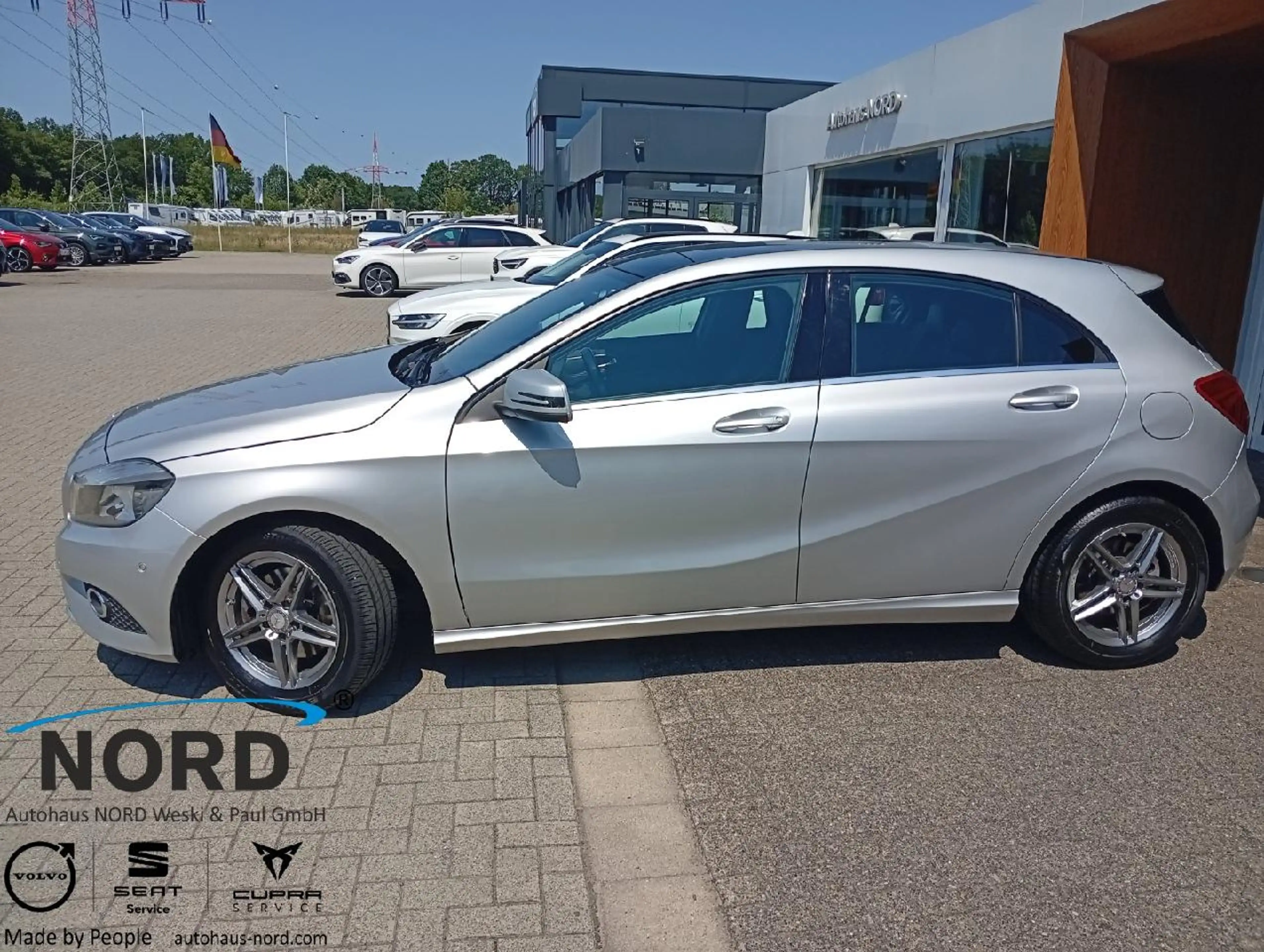 Mercedes-Benz A 180 A 180 BlueEfficiency Pano Dach — photo 7