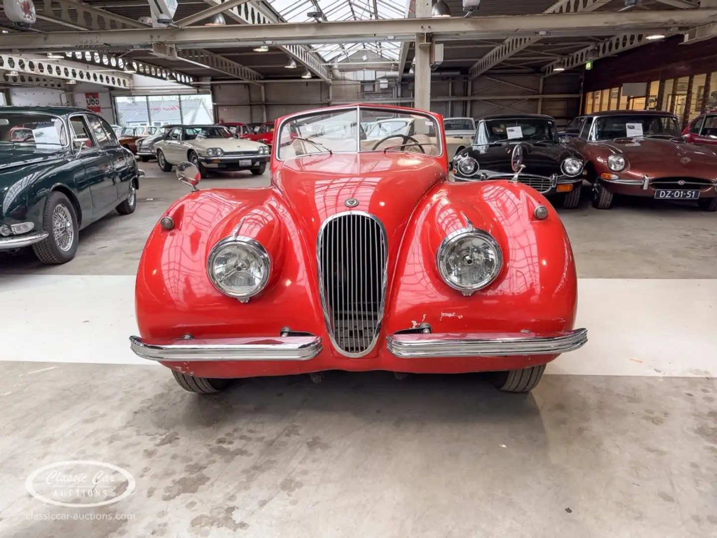Jaguar DHC Convertible  - ONLINE AUCTION Roşu - 2