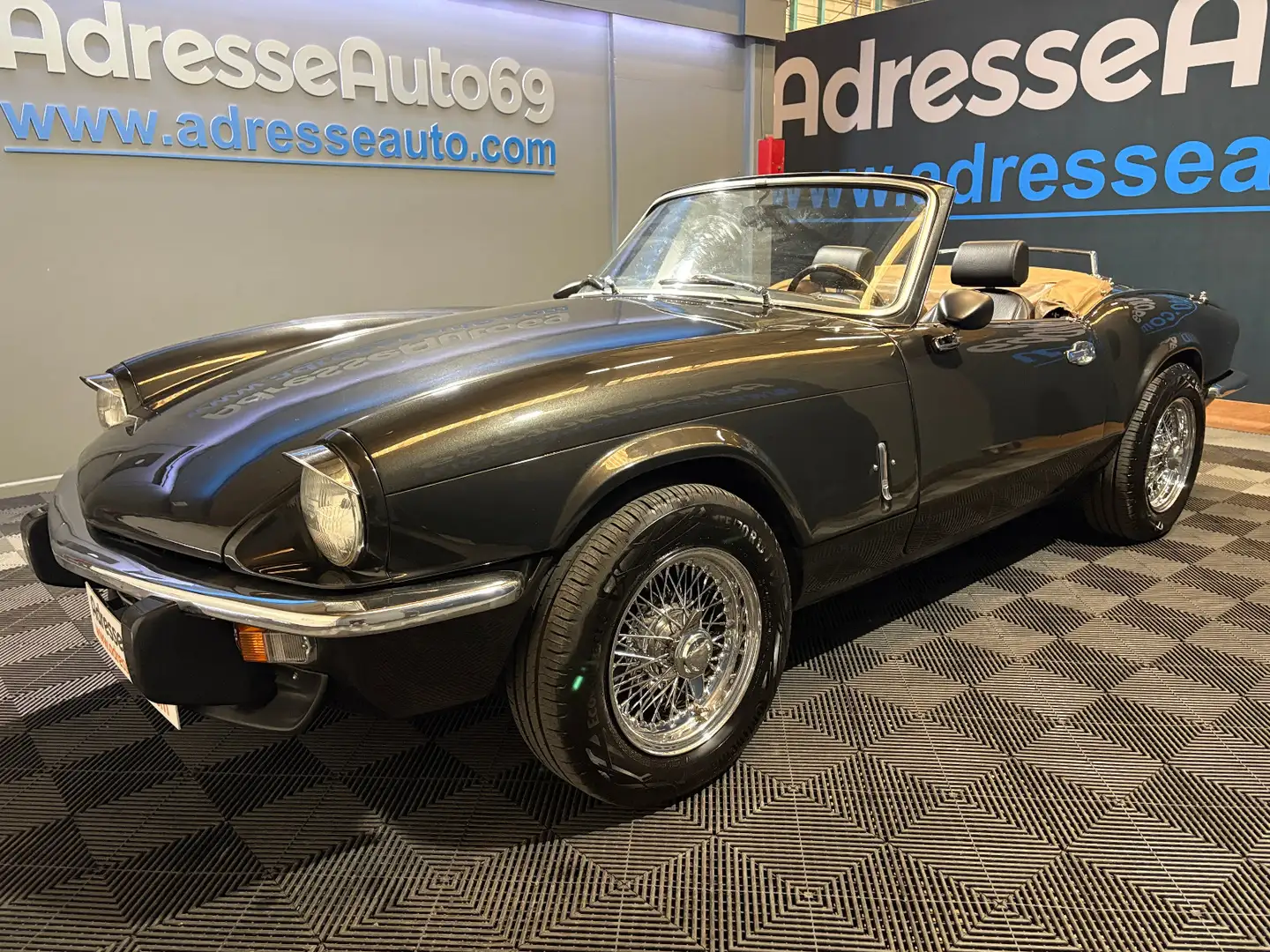 Triumph Spitfire 1500 FH Grau - 1