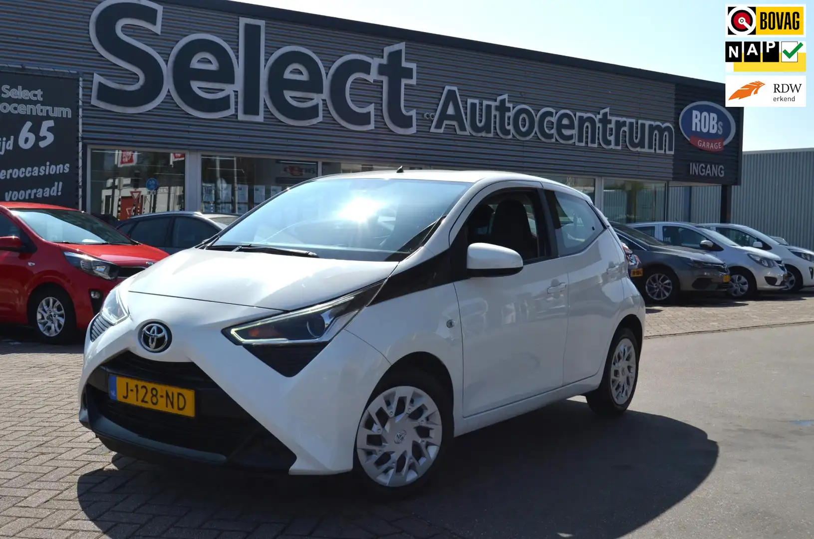 Toyota Aygo 1.0 VVT-i x-play|AUTOMAAT|CAMERA|CARPLAY|DEALER ON bijela - 1