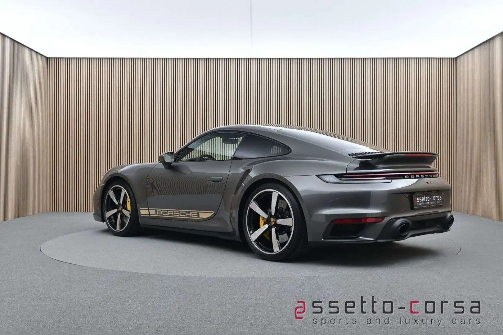 Porsche 992 911 (992.1) Turbo S *Lift*PDLS+*PASM*Bose Grijs - 2