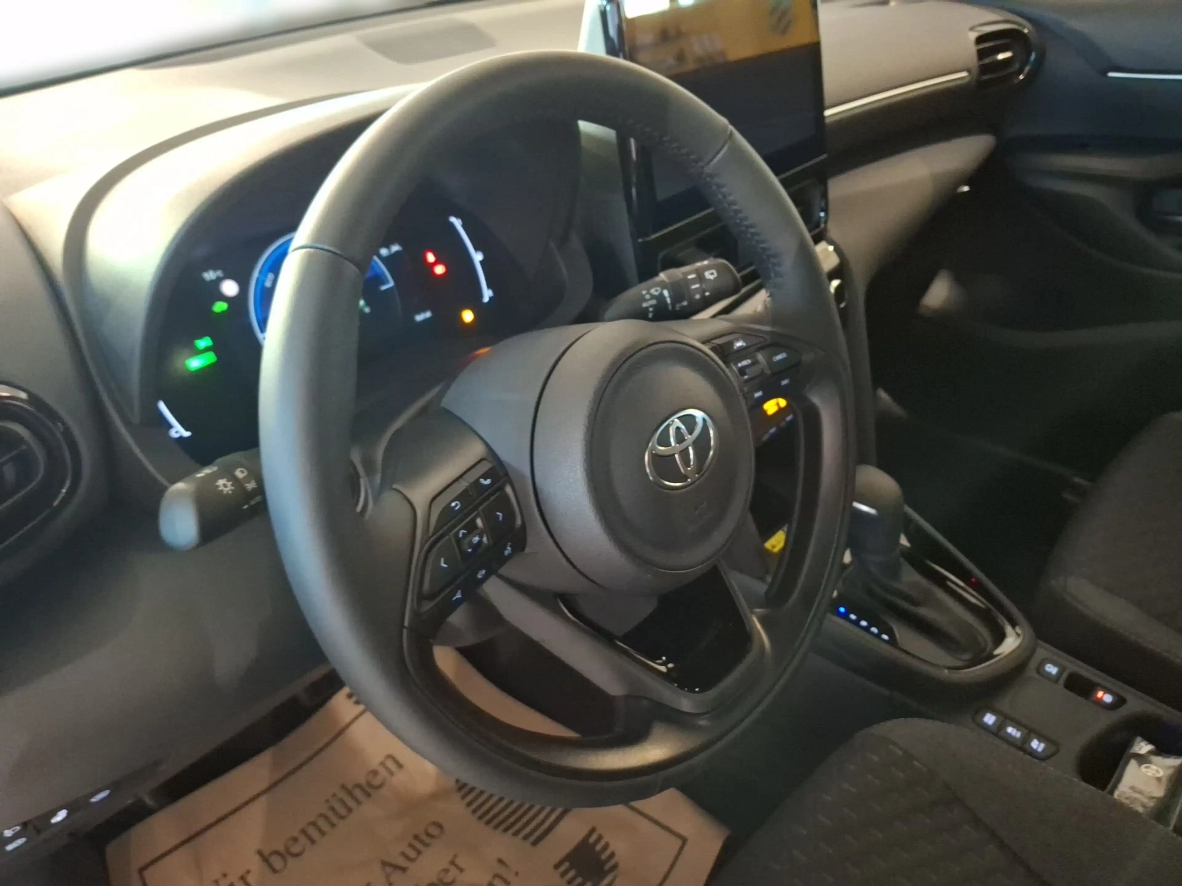 Toyota Yaris Cross 1.5 VVT-i Hybrid Active Drive Aut. — photo 10