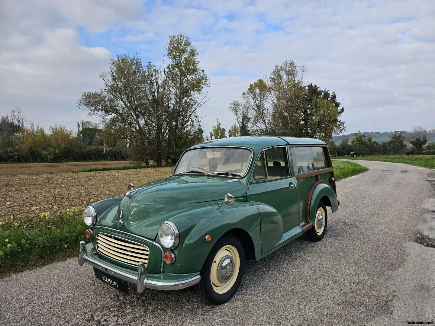 Oldtimer Morris Minor Traveller Grün - 1