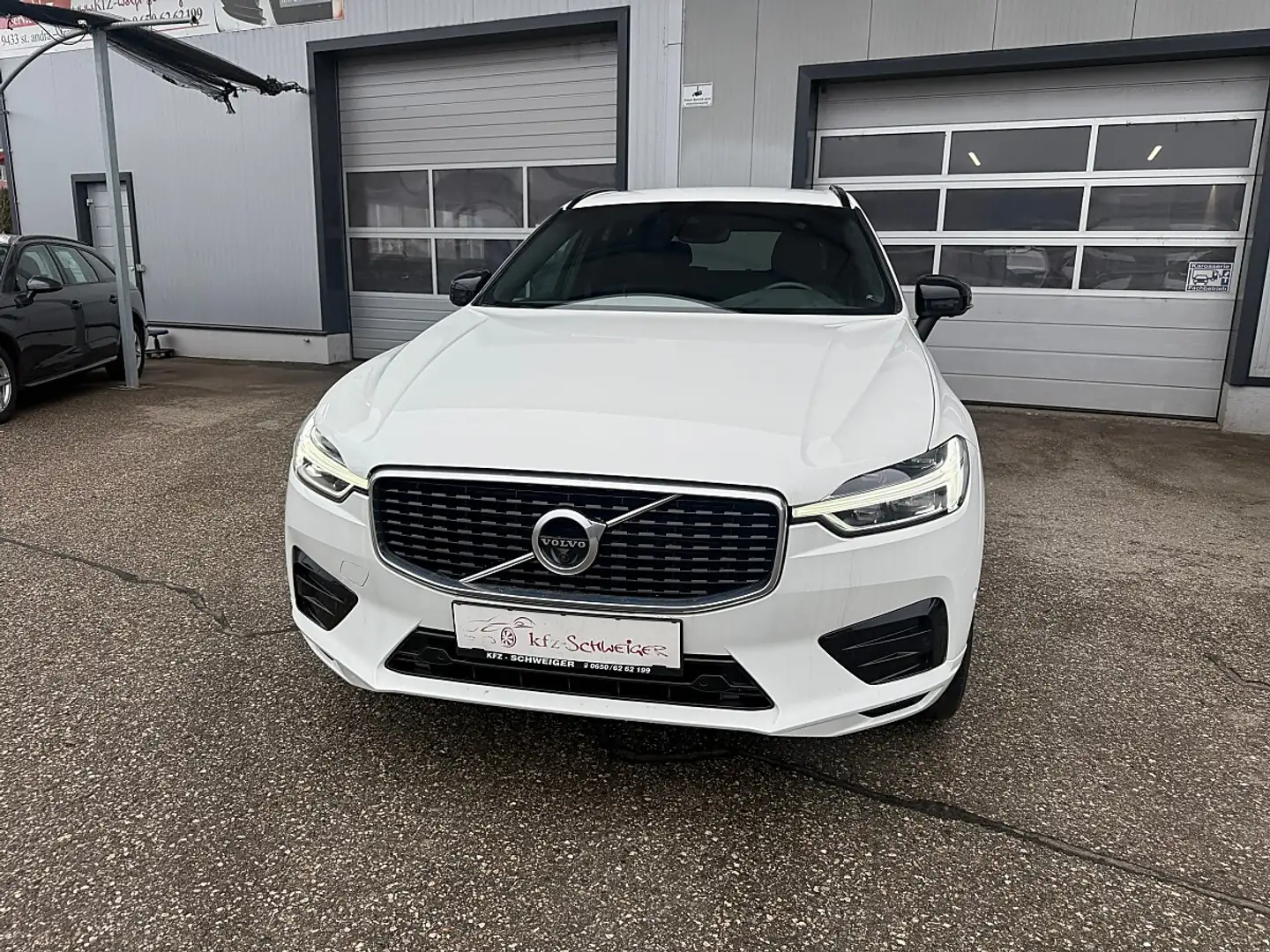 Volvo XC60 B4 R-Design AWD Geartronic Weiß - 2