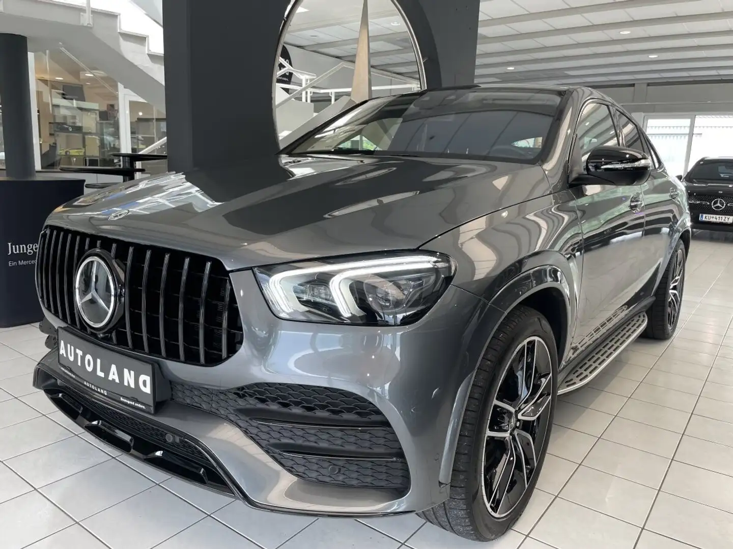 Mercedes-Benz GLE 350 d  e 4MATIC AMG LINE Premium Plus Grau - 2