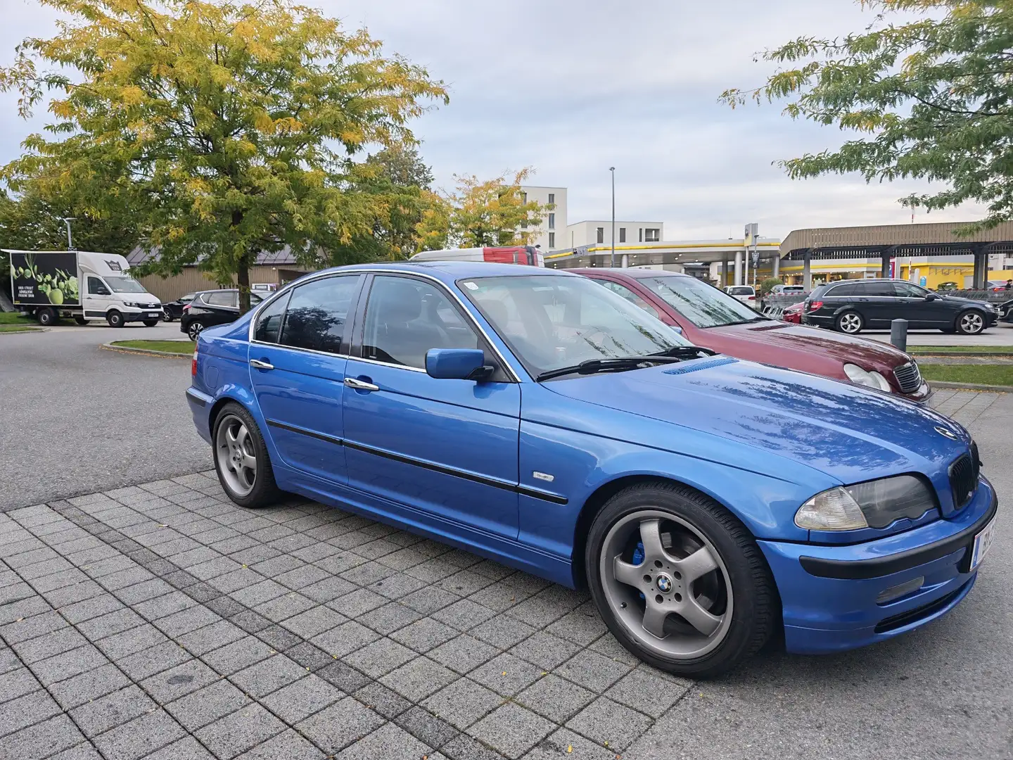BMW 323 323i Sport-Edition Aut. - 2