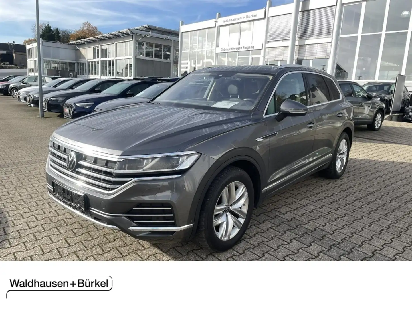Volkswagen Touareg 3.0 V6 TDI 4Motion Atmosphere Klima Navi Leder Grau - 1