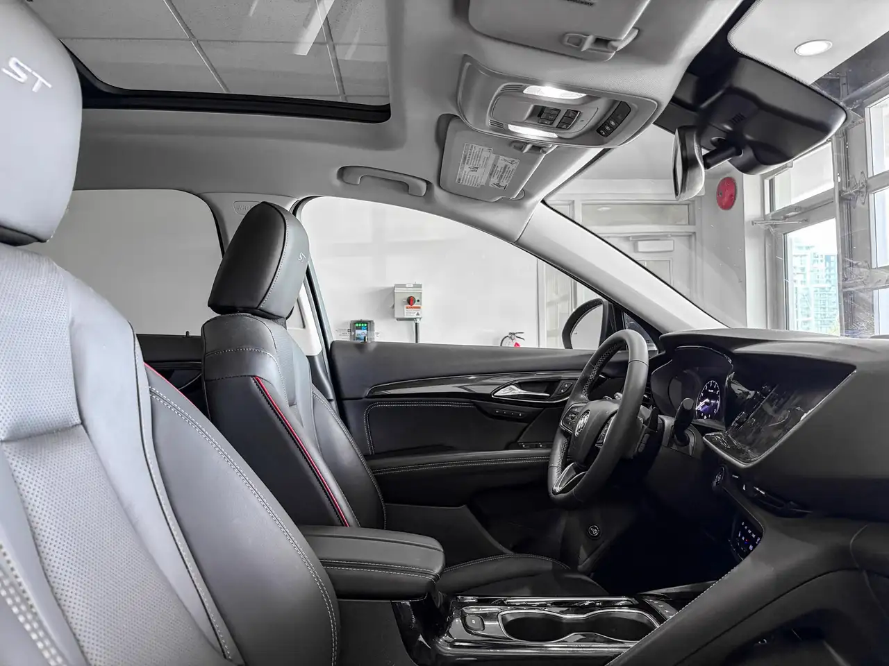 Buick Envision photo Buick Envision