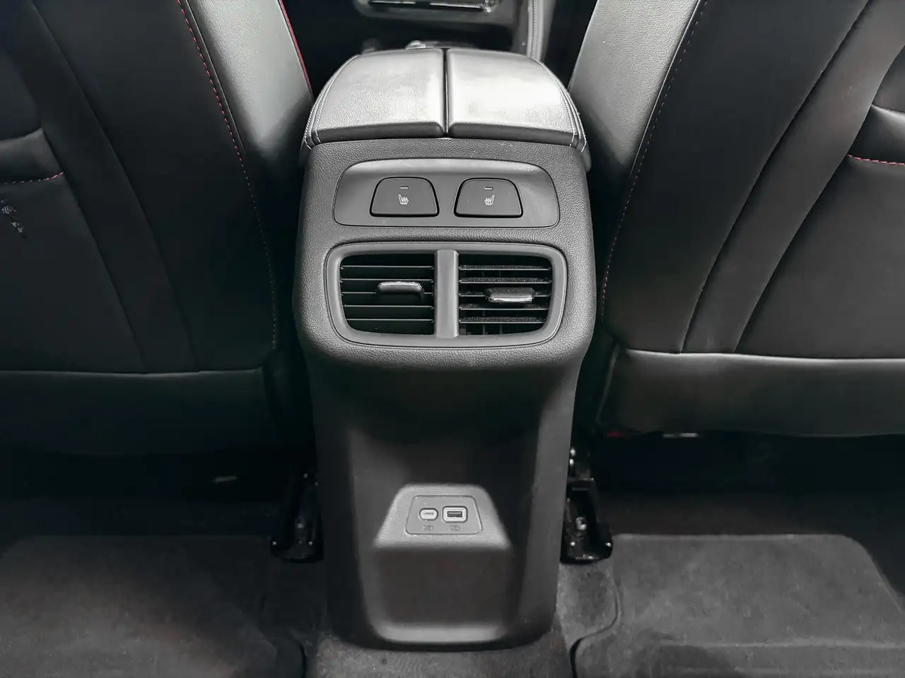 Buick Envision photo Buick Envision