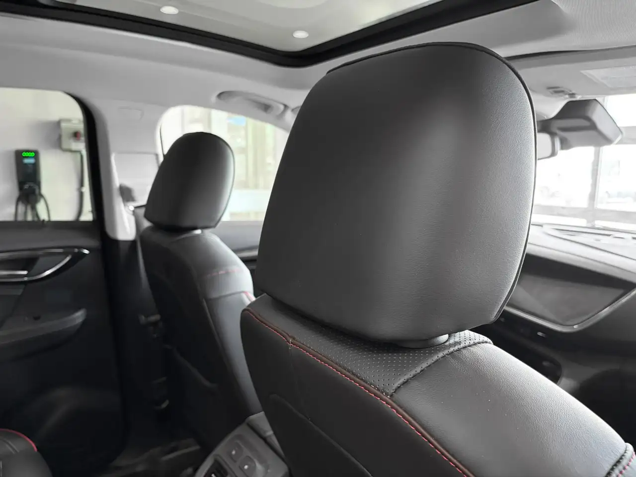 Buick Envision photo Buick Envision