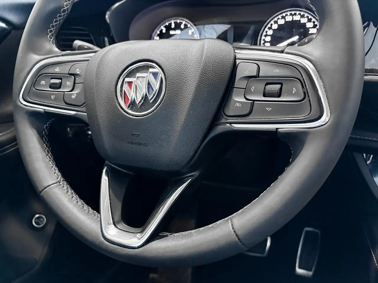 Buick Envision photo Buick Envision