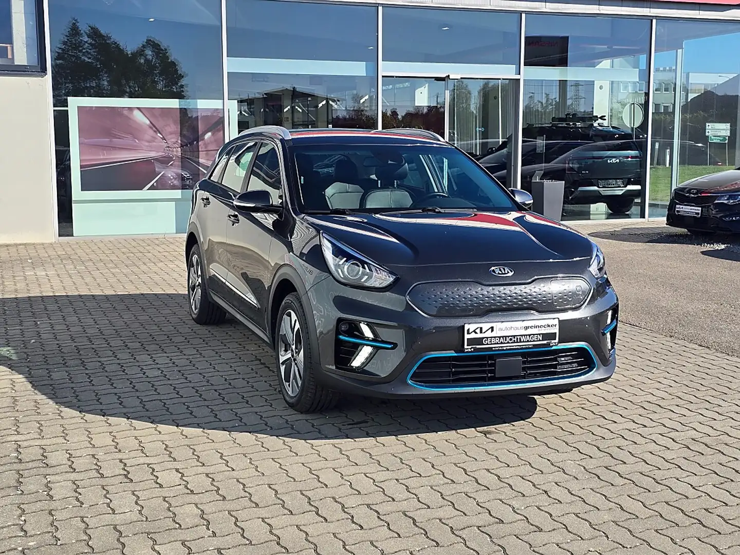 Kia e-Niro Niro EV 64kWh long Range Silber Aut. Grau - 2