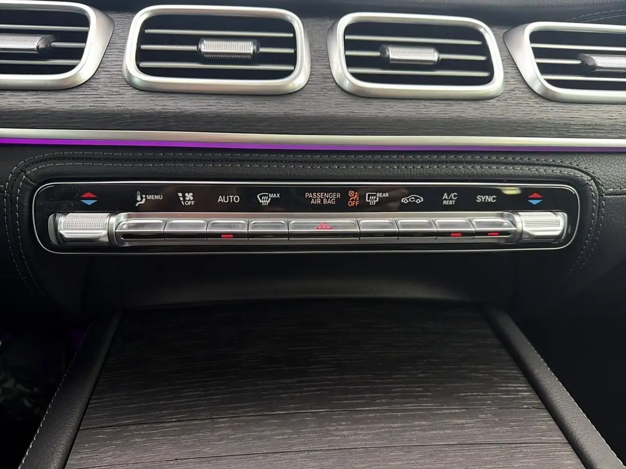 Mercedes-Benz GLS снимка Mercedes-Benz GLS