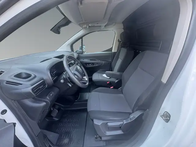 Citroen Berlingo view 10