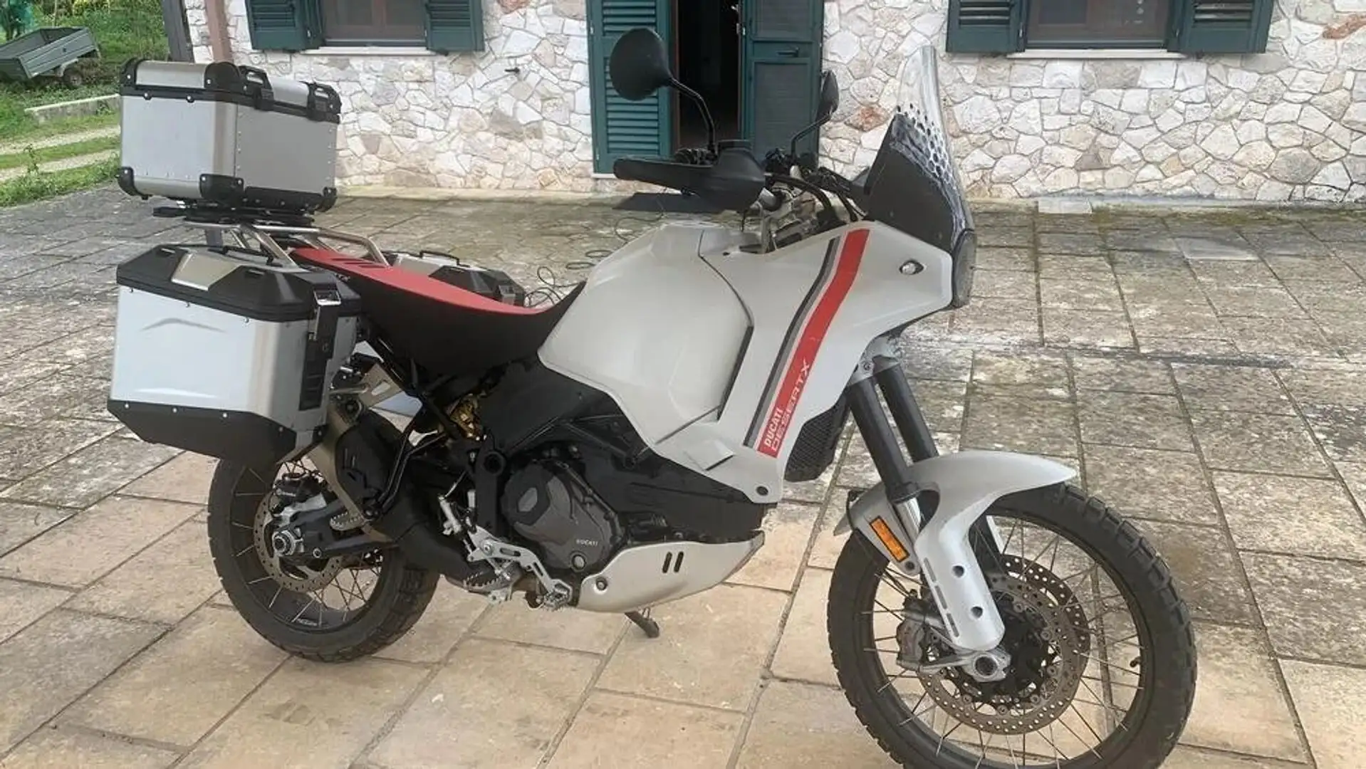 Ducati DesertX Bianco - 1