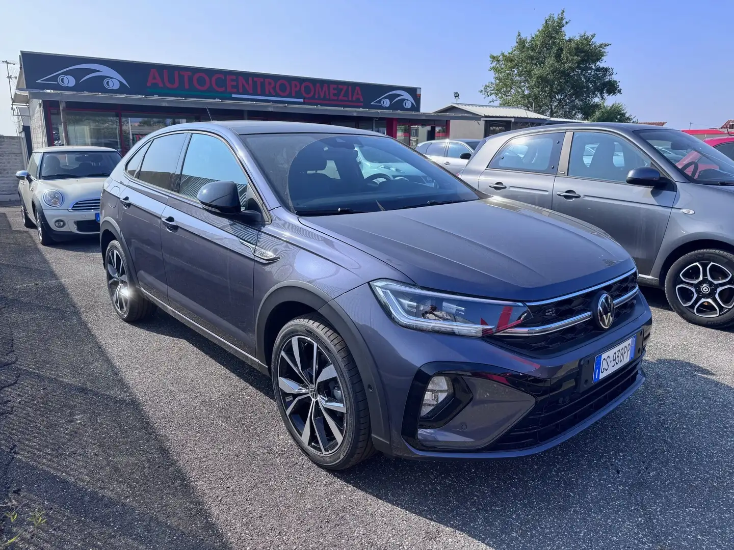 Volkswagen Taigo 1.0 TSI 115 CV R-LINE PANO CAMERA LED VIRTUAL ASSI Grigio - 1