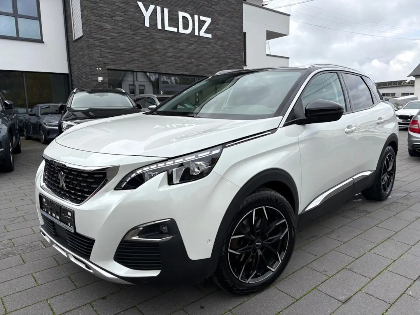 Peugeot 3008 2.0 BlueHDi 180 *PANO *360 KAMERA *LED Weiß - 1