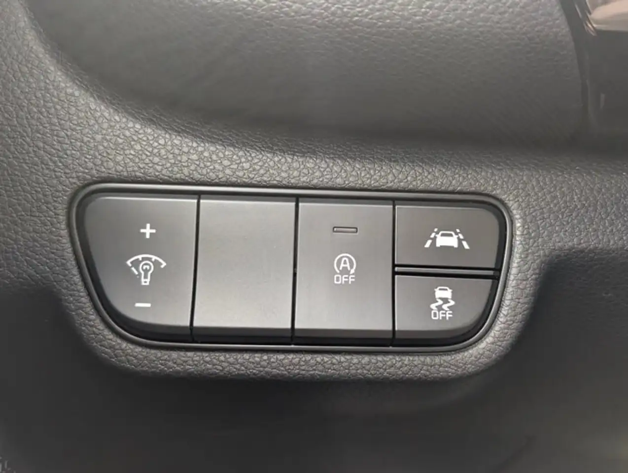 Kia Seltos снимка Kia Seltos