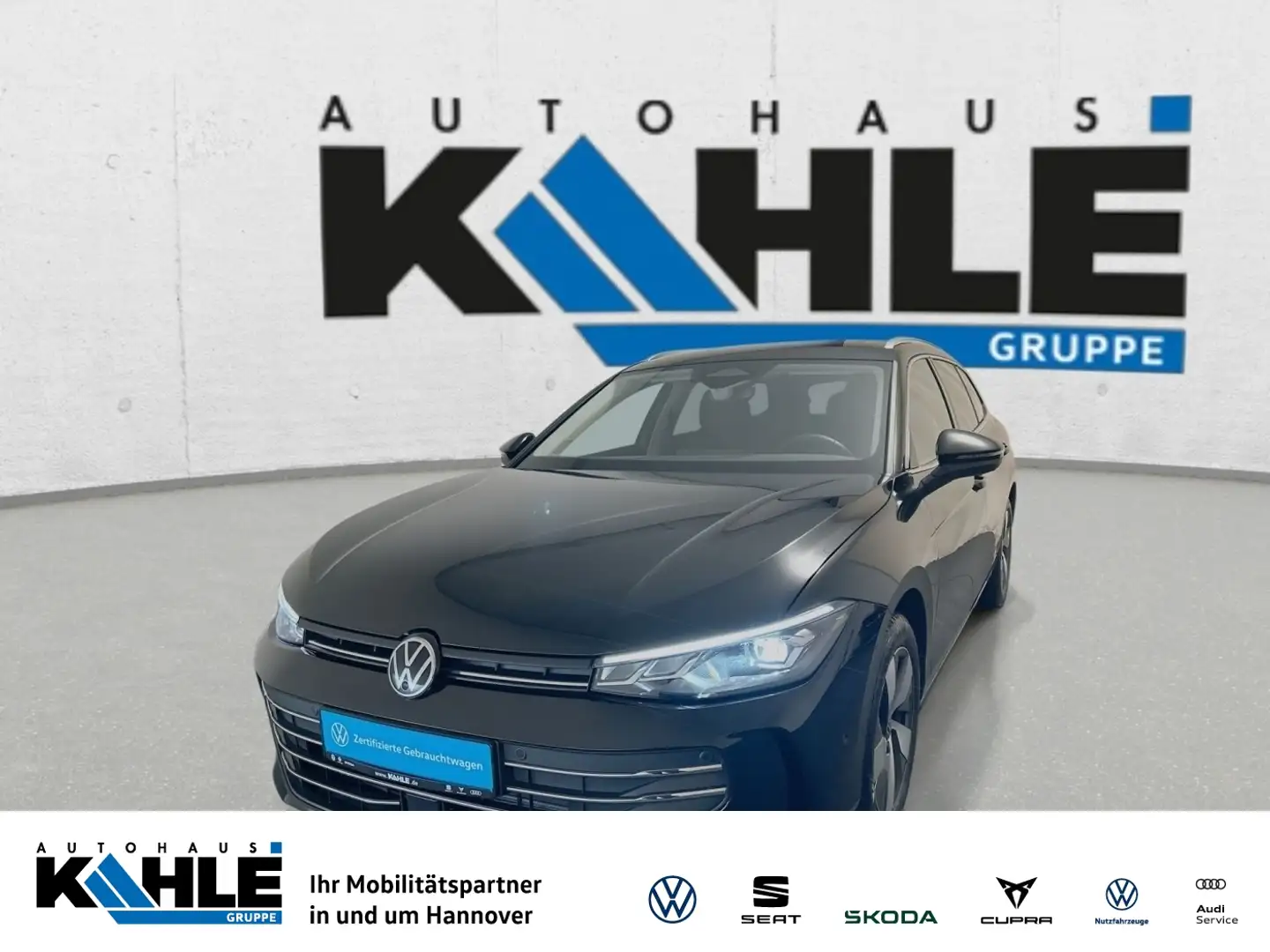 Volkswagen Passat Variant 2.0 TDI DSG CarPlay ACC AHK LED Zwart - 1