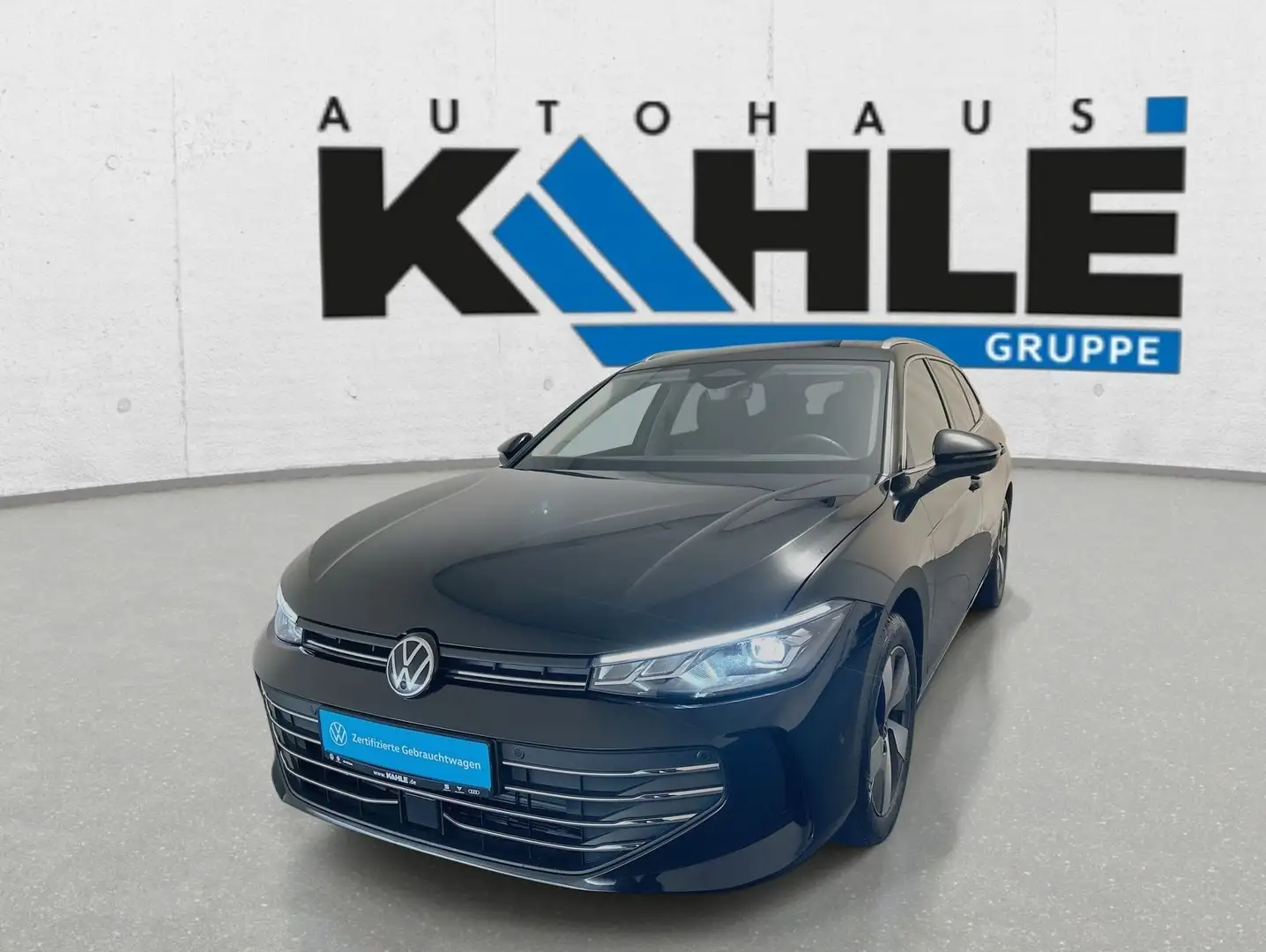 Volkswagen Passat Variant 2.0 TDI DSG CarPlay ACC AHK LED Zwart - 2