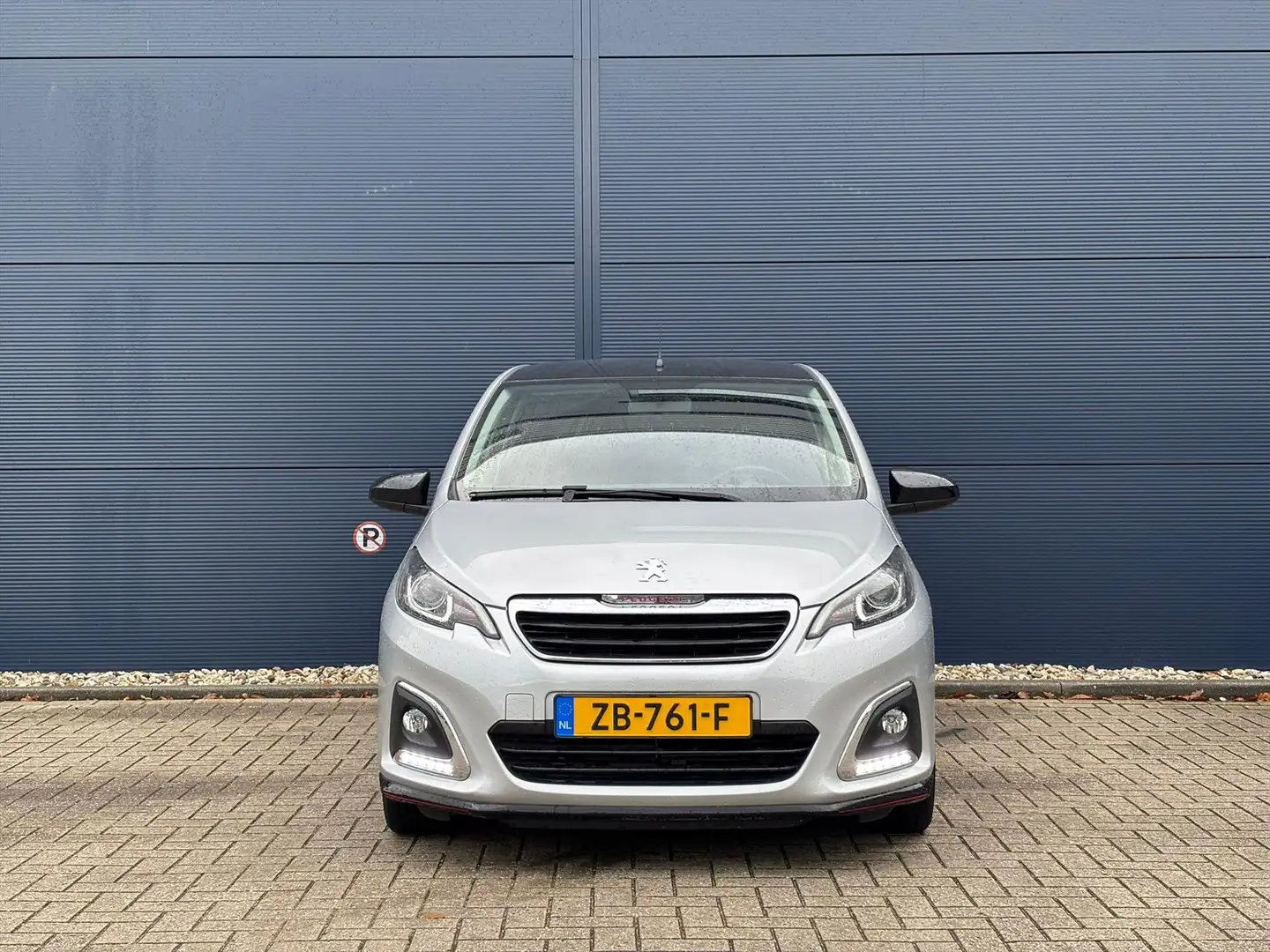 Peugeot 108 1.0 e-VTi 72pk 5D GT-Line | Achteruitrijcamera | B Gris - 2