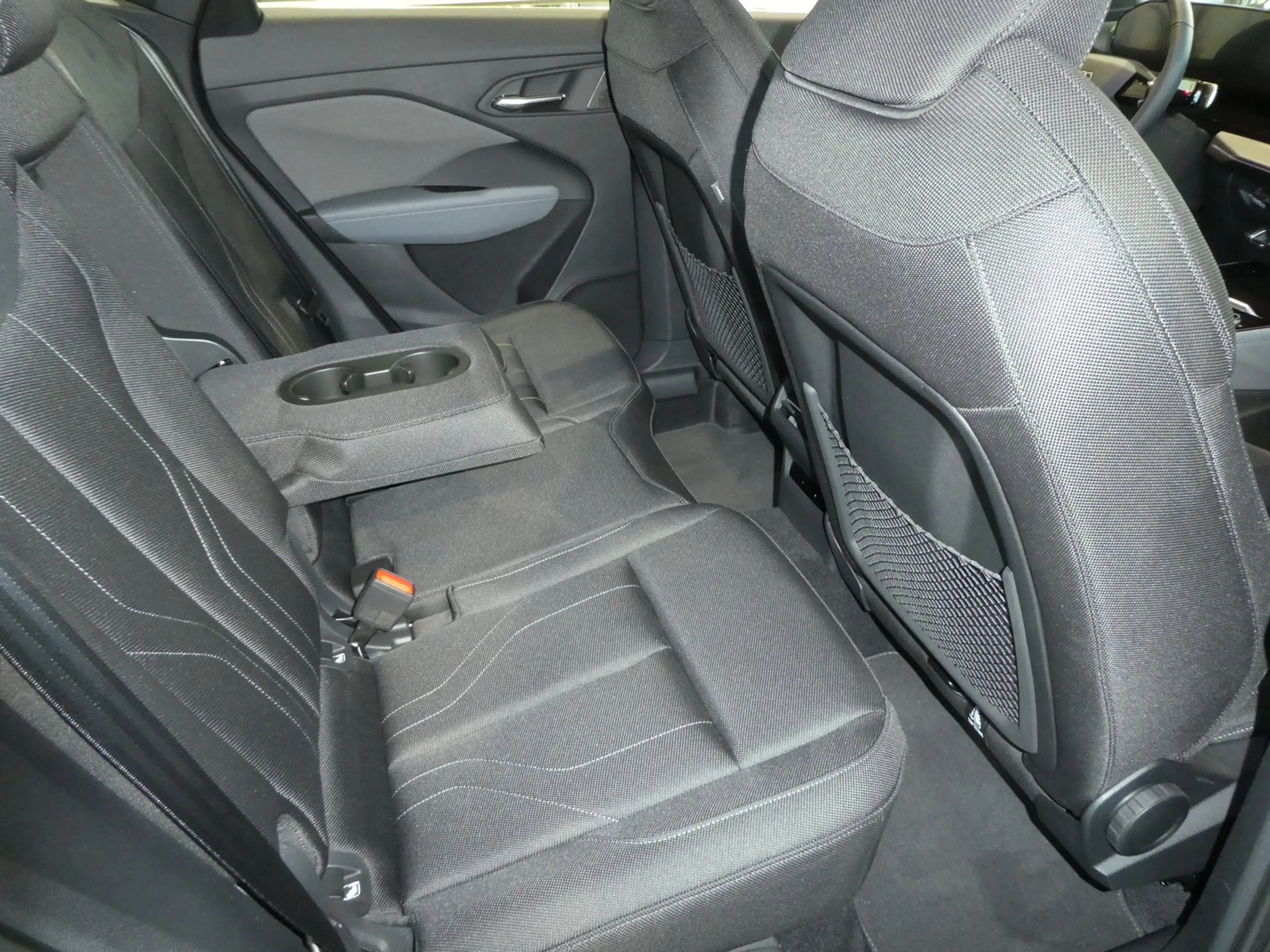 Audi Q3 TFSI 110 kW  intense — photo 6