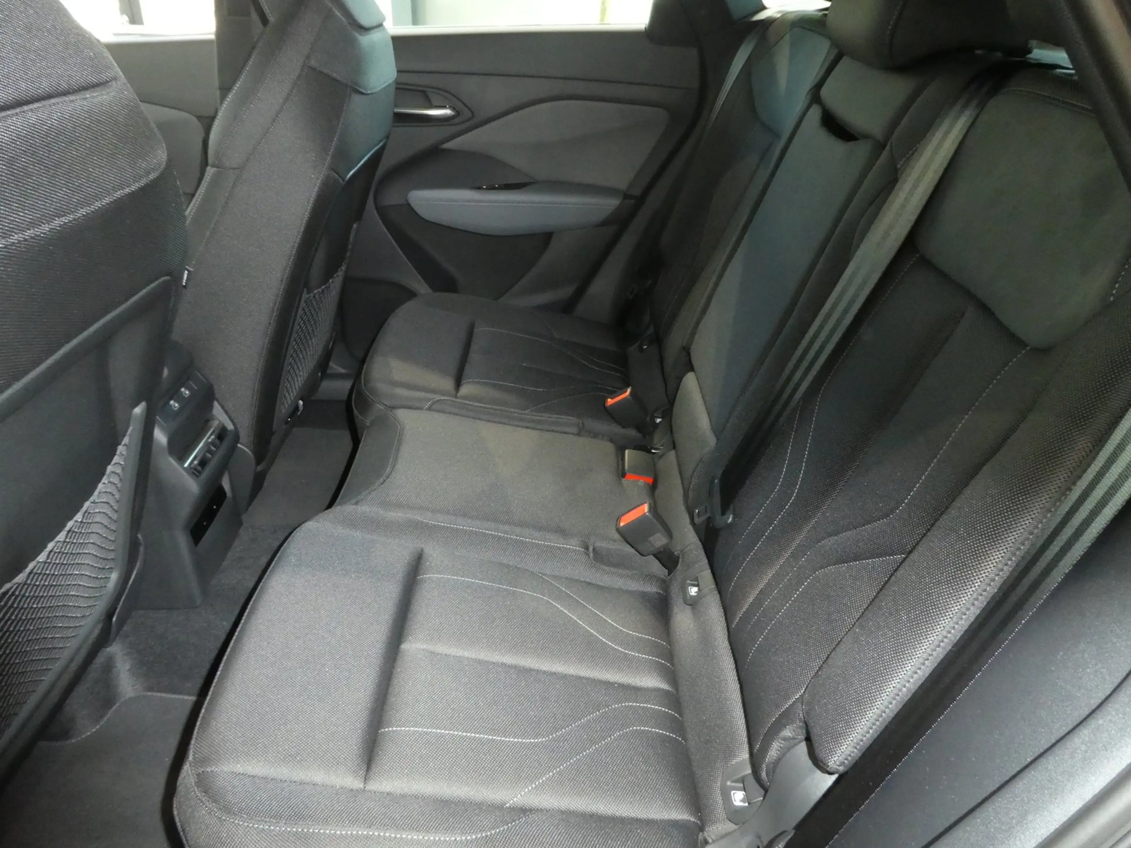 Audi Q3 TFSI 110 kW  intense — photo 11