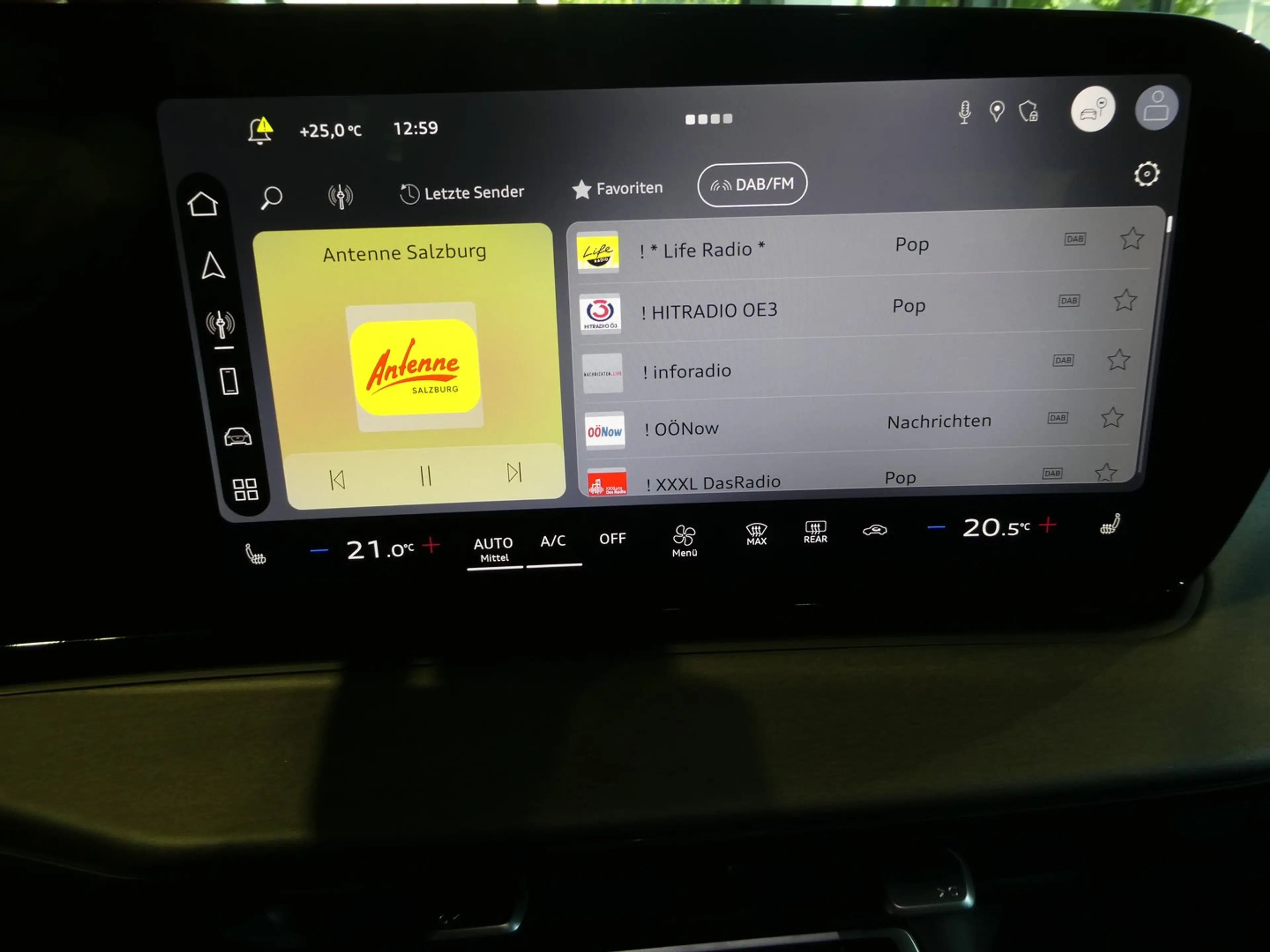 Audi Q3 TFSI 110 kW  intense — photo 14