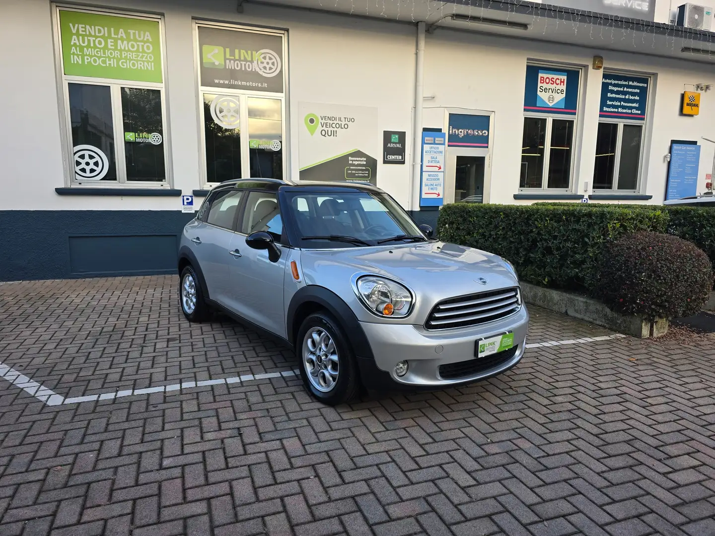 MINI Cooper Countryman 1.6 NEOPATENTATI Silber - 1