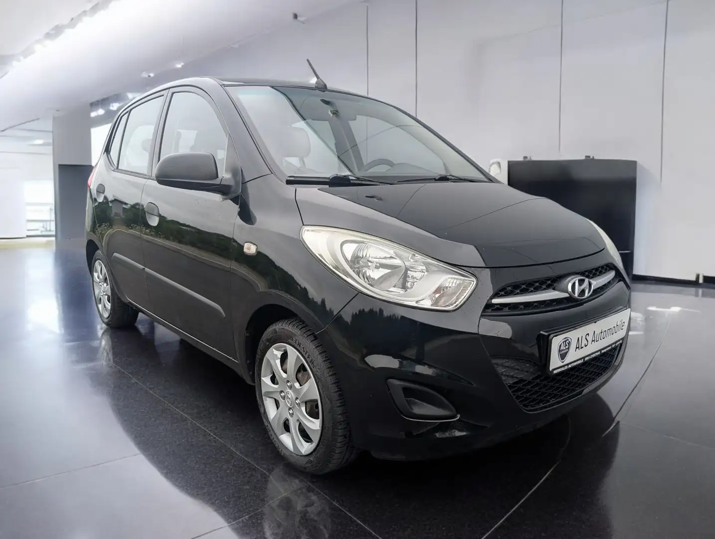 Hyundai i10 1.1 Classic Noir - 2
