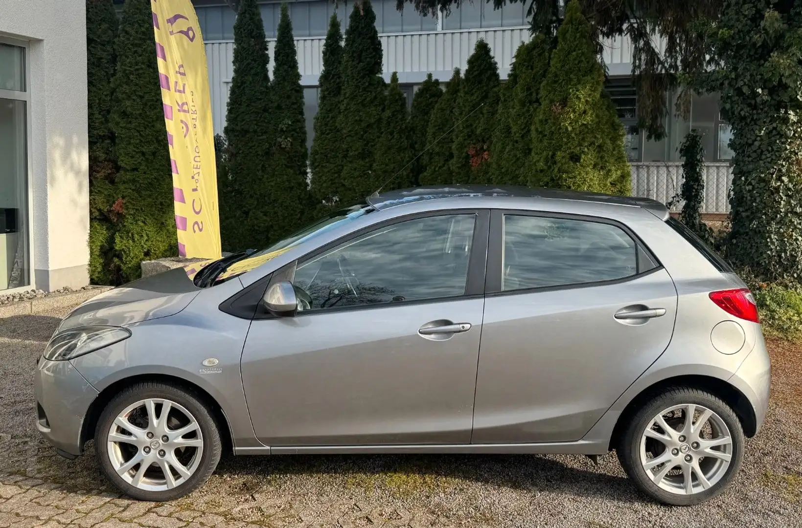 Mazda 2 Lim. 1.3 Impression*Klima*SH* Silber - 2