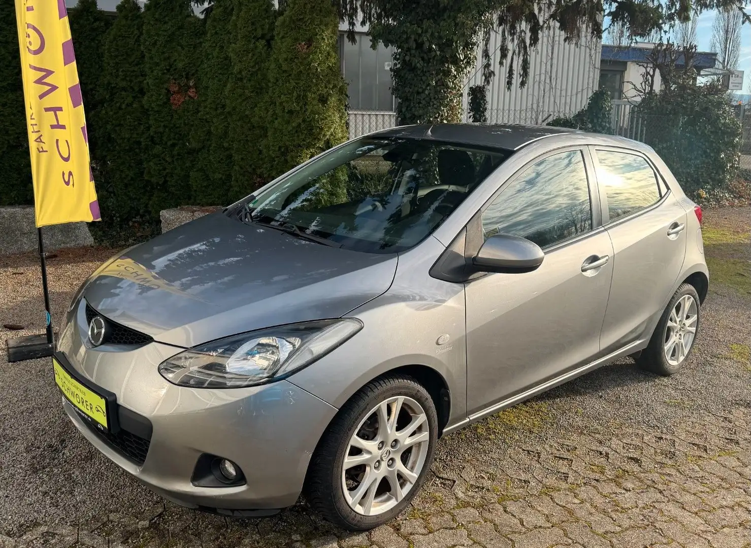Mazda 2 Lim. 1.3 Impression*Klima*SH* Silber - 1