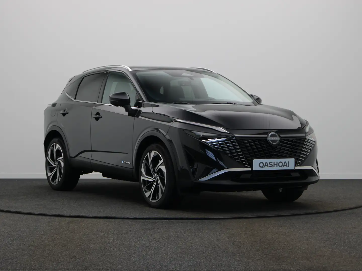 Nissan Qashqai N-Connecta + Panoramisch glazen dak + Cold Pack e- Zwart - 1